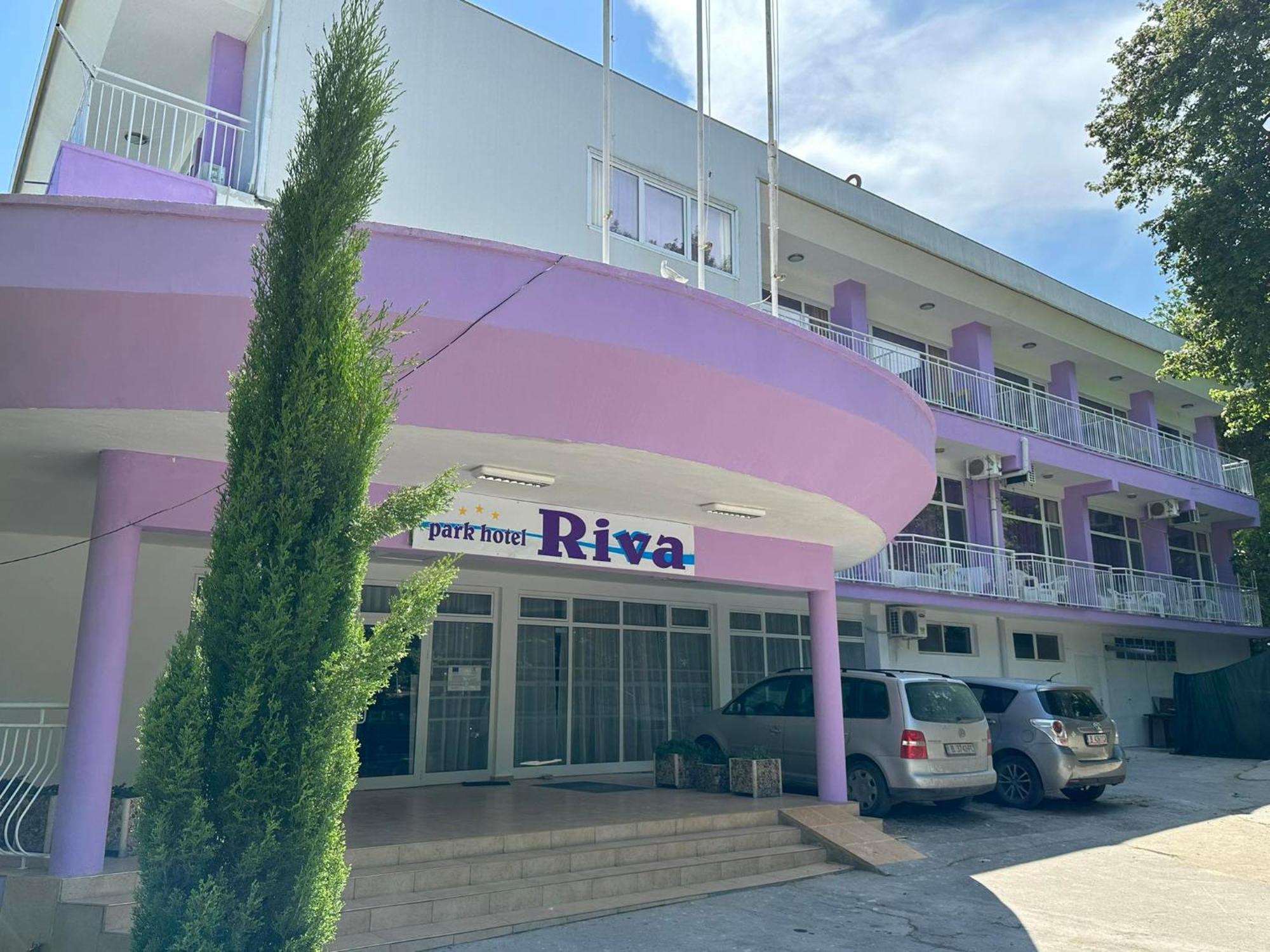 Хотел Рива Golden Sands Ngoại thất bức ảnh