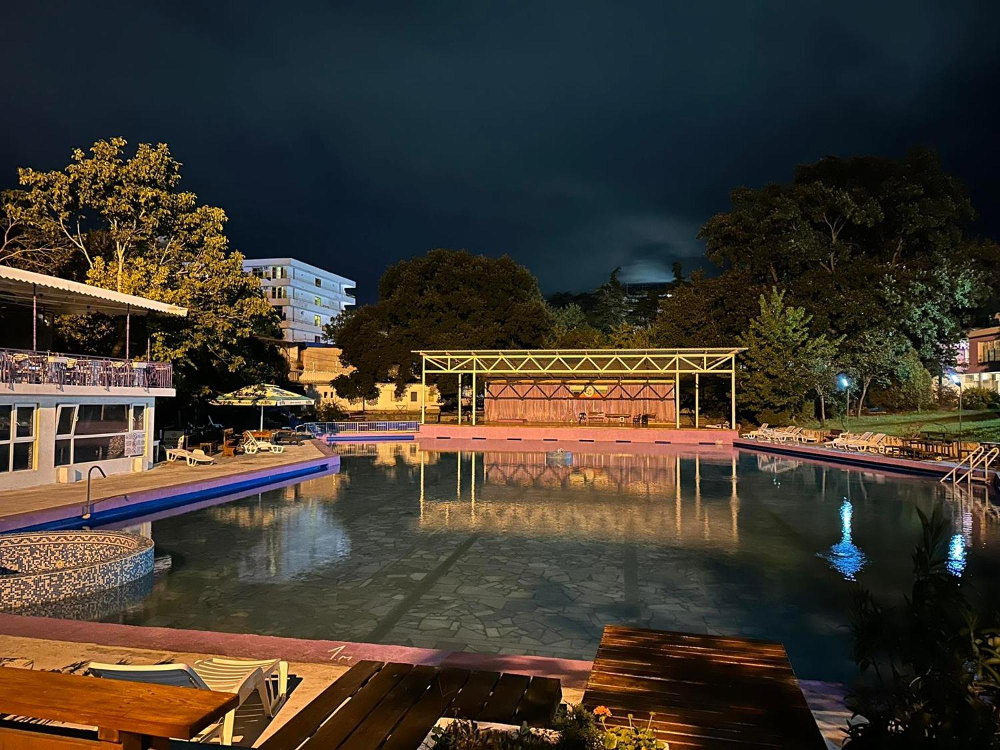 Хотел Рива Golden Sands Ngoại thất bức ảnh