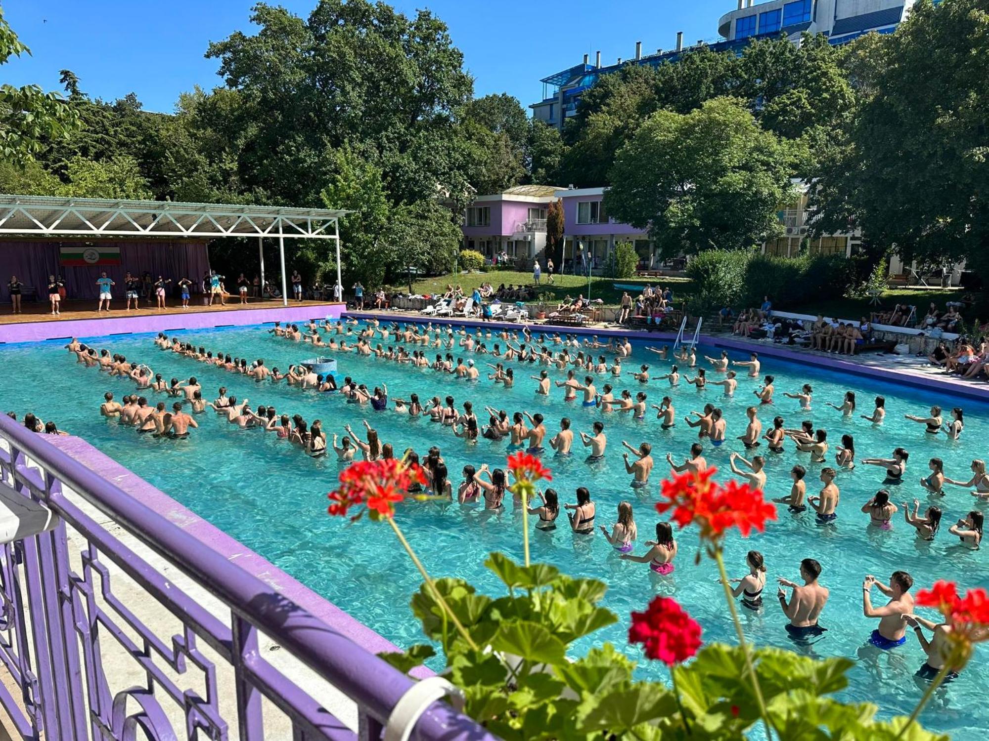 Хотел Рива Golden Sands Ngoại thất bức ảnh